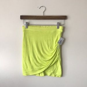 NEW WITH TAGS- XS tulip skirt ZARA